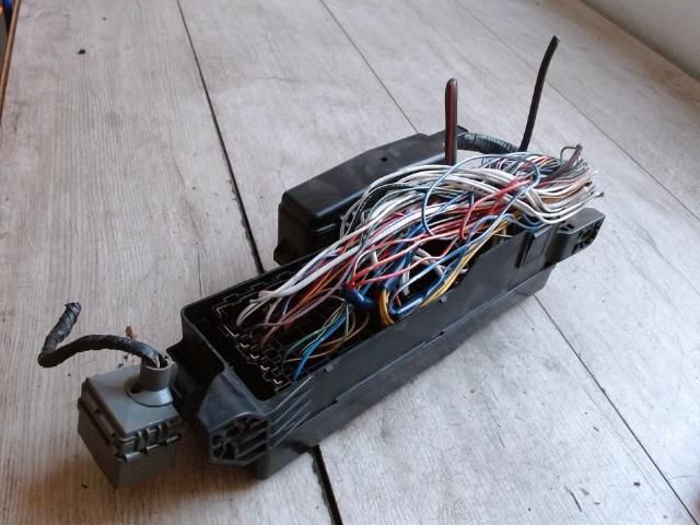 bontott MAZDA MPV Biztosítéktábla Motortér