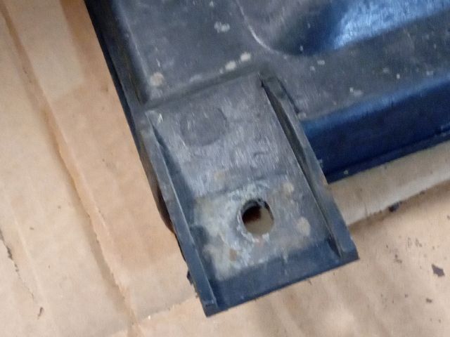 bontott MAZDA MPV Akkumulátor Tartó