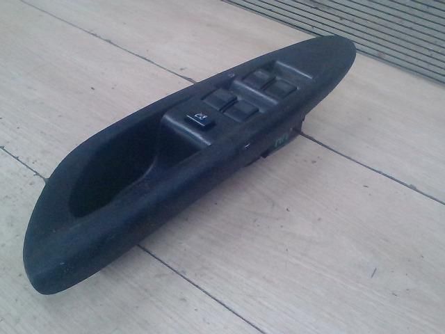 bontott MAZDA MPV Bal első Ablakemelő Kapcsoló