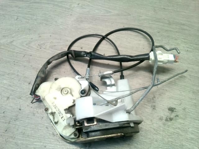 bontott MAZDA MPV Bal első Ajtózár