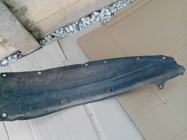 bontott MAZDA MPV Bal első Első Dobbetét (Kerékjárati, Műanyag)