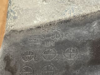 bontott MAZDA MPV Bal első Lökhárító Tartó (Műanyag)