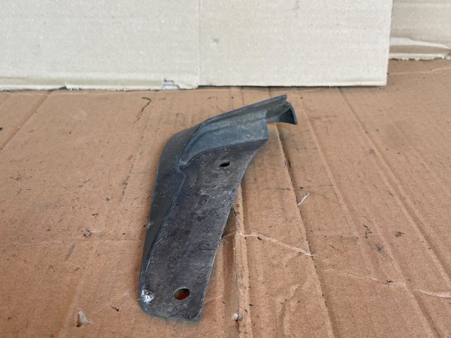 bontott MAZDA MPV Bal első Sárvédő Gumi