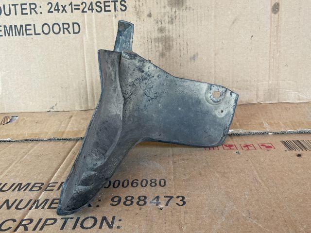 bontott MAZDA MPV Bal első Sárvédő Gumi