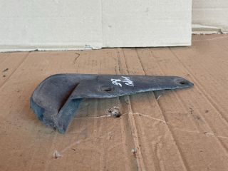 bontott MAZDA MPV Bal első Sárvédő Gumi