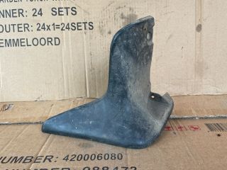 bontott MAZDA MPV Bal első Sárvédő Gumi