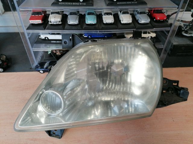 bontott MAZDA MPV Bal Fényszóró