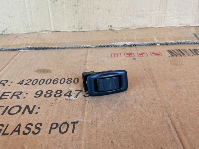 bontott MAZDA MPV Bal hátsó Ablakemelő Kapcsoló