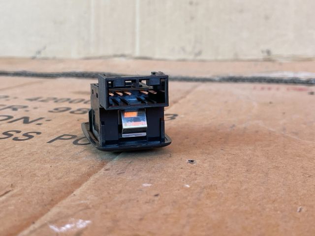 bontott MAZDA MPV Bal hátsó Ablakemelő Kapcsoló