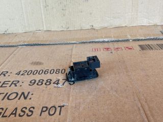 bontott MAZDA MPV Bal hátsó Ablakemelő Kapcsoló