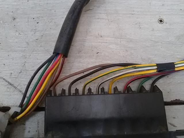 bontott MAZDA MPV Bal Tolóajtó Nyitó Gomb