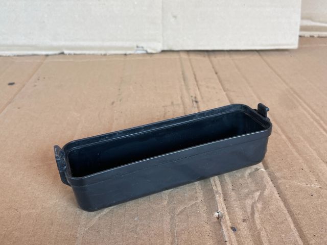 bontott MAZDA MPV Biztosítéktábla Fedél