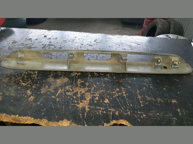 bontott MAZDA MPV Csomagtérajtó Díszléc