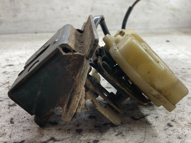 bontott MAZDA MPV Csomagtérajtó Zárszerkezet