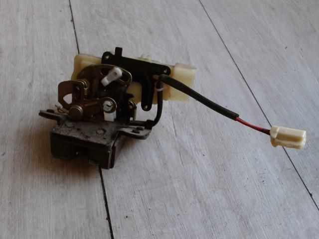 bontott MAZDA MPV Csomagtérajtó Zárszerkezet