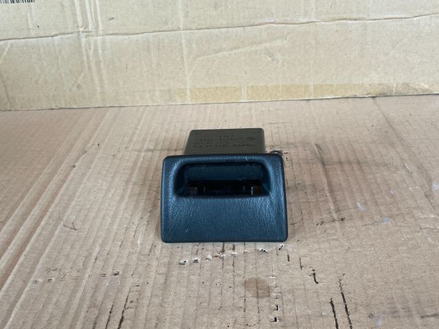 bontott MAZDA MPV Első Hamutartó