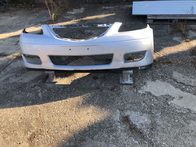 bontott MAZDA MPV Első Lökhárító (Részeivel)