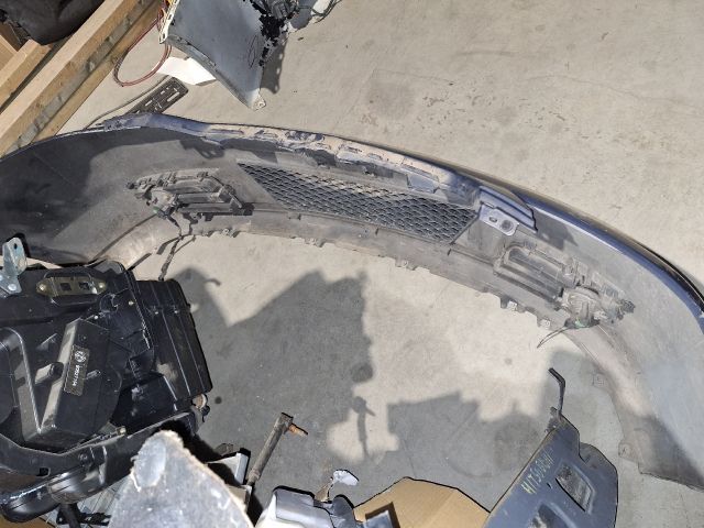 bontott MAZDA MPV Első Lökhárító (Részeivel)