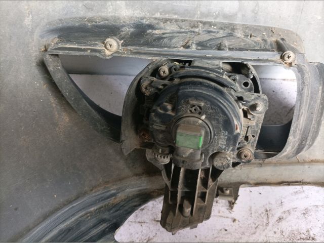 bontott MAZDA MPV Első Lökhárító (Részeivel)