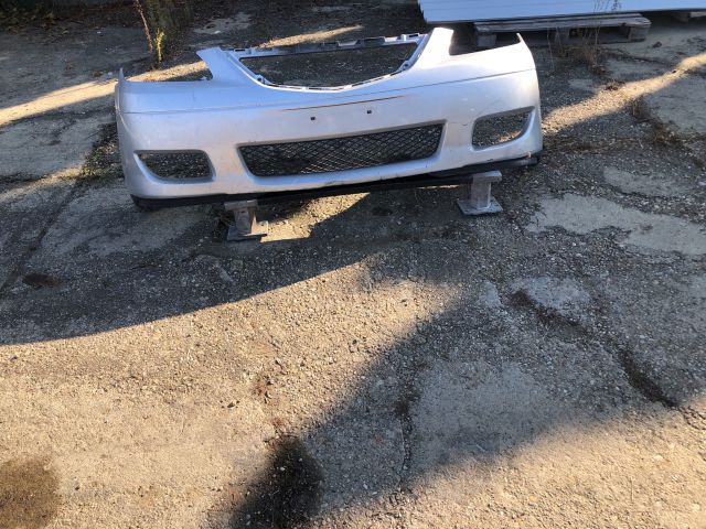 bontott MAZDA MPV Első Lökhárító (Részeivel)