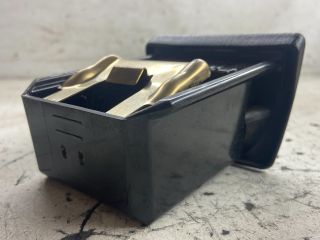 bontott MAZDA MPV Első Tároló Rekesz