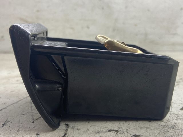 bontott MAZDA MPV Első Tároló Rekesz