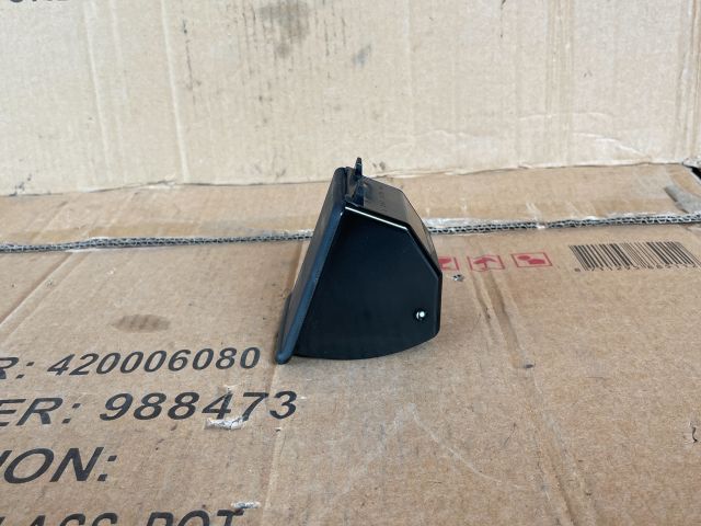 bontott MAZDA MPV Hátsó Hamutartó