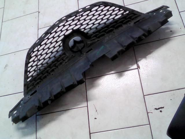 bontott MAZDA MPV Hűtőrács