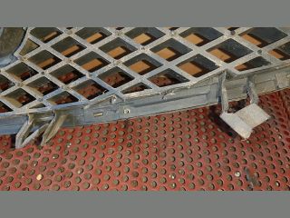 bontott MAZDA MPV Hűtőrács