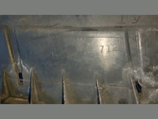 bontott MAZDA MPV Hűtőrács