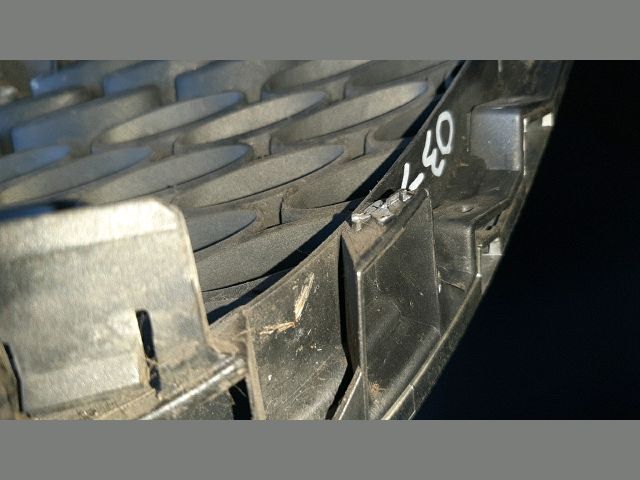 bontott MAZDA MPV Hűtőrács