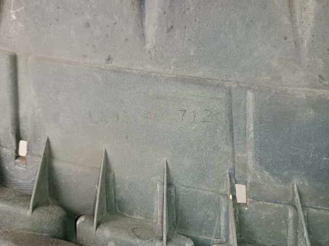 bontott MAZDA MPV Hűtőrács