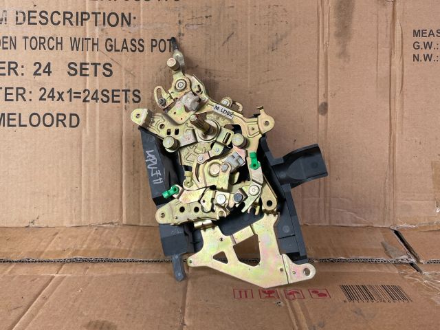 bontott MAZDA MPV Jobb Csomagtérajtó Zárszerkezet