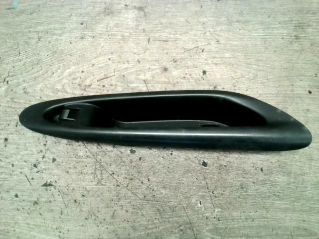 bontott MAZDA MPV Jobb első Ablakemelő Kapcsoló