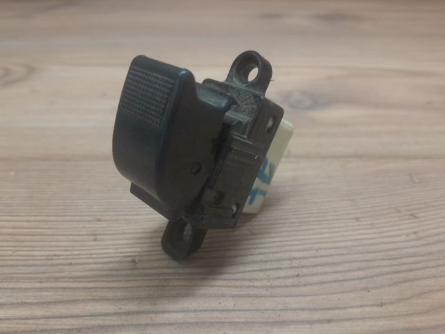 bontott MAZDA MPV Jobb első Ablakemelő Kapcsoló