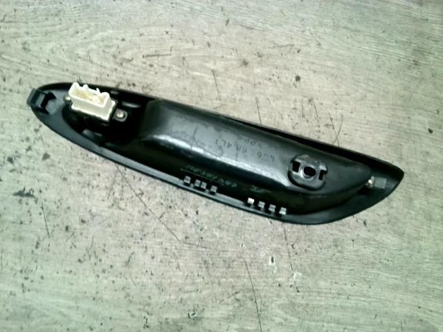 bontott MAZDA MPV Jobb első Ablakemelő Kapcsoló