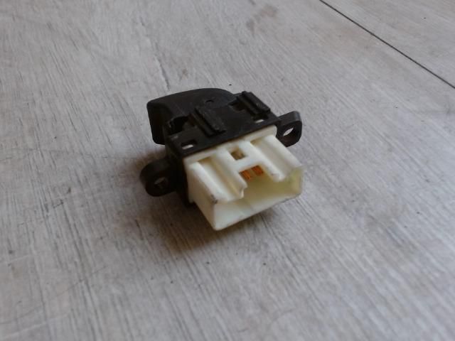 bontott MAZDA MPV Jobb első Ablakemelő Kapcsoló