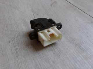 bontott MAZDA MPV Jobb első Ablakemelő Kapcsoló