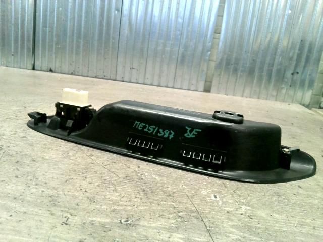 bontott MAZDA MPV Jobb első Ablakemelő Kapcsoló