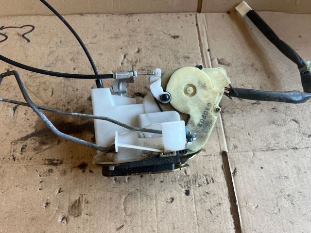 bontott MAZDA MPV Jobb első Ajtózár