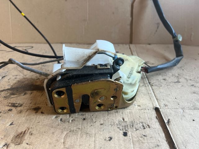 bontott MAZDA MPV Jobb első Ajtózár