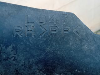 bontott MAZDA MPV Jobb első Dobbetét (Kerékjárati, Műanyag)