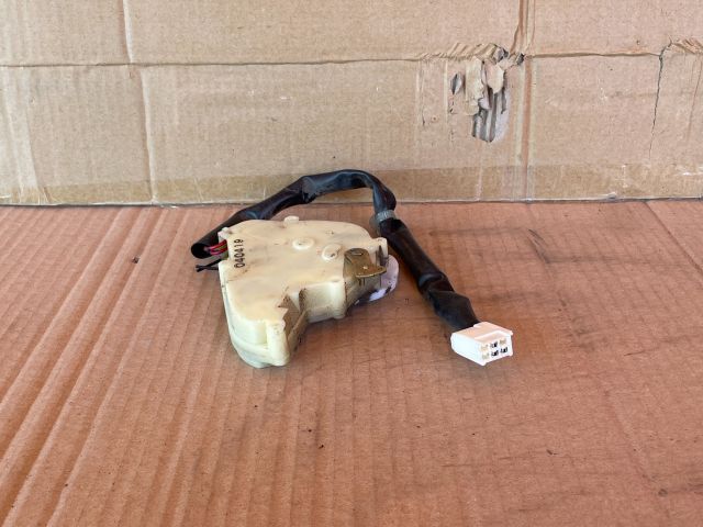 bontott MAZDA MPV Jobb első Központizár Motor