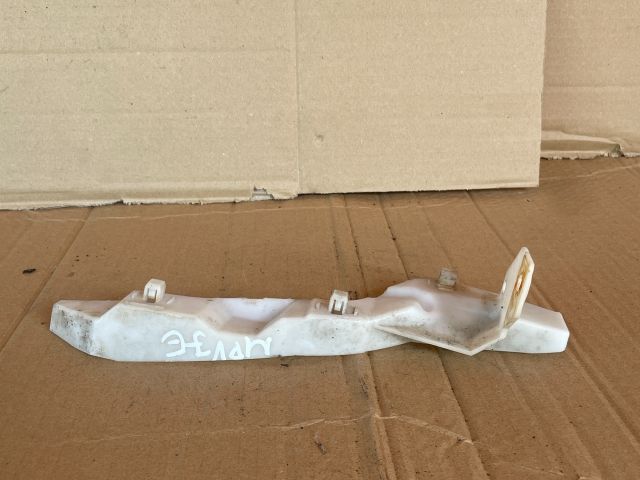 bontott MAZDA MPV Jobb első Oldal Lökhárító Tartó (Műanyag)