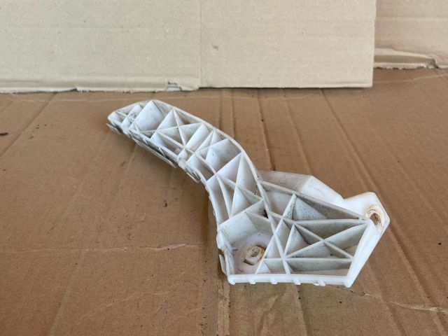 bontott MAZDA MPV Jobb első Oldal Lökhárító Tartó (Műanyag)