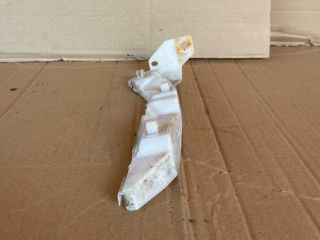 bontott MAZDA MPV Jobb első Oldal Lökhárító Tartó (Műanyag)