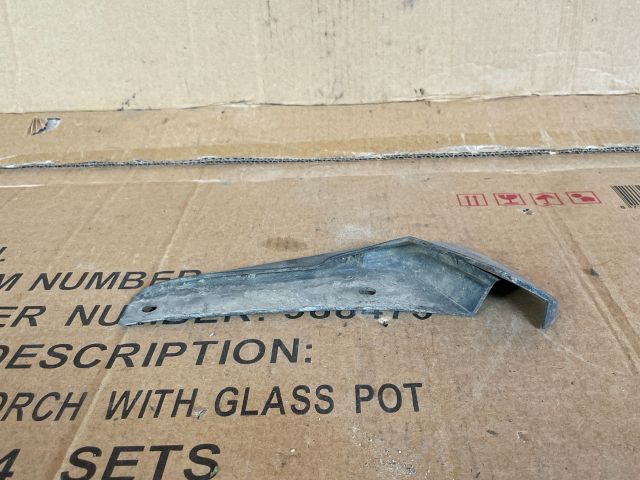 bontott MAZDA MPV Jobb első Sárvédő Gumi