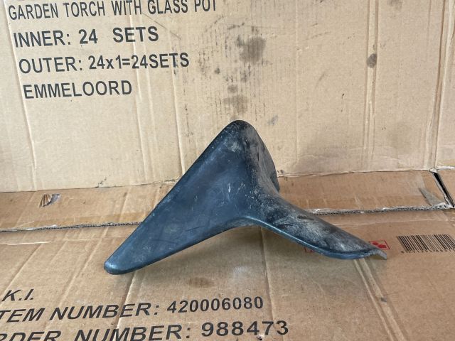 bontott MAZDA MPV Jobb első Sárvédő Gumi