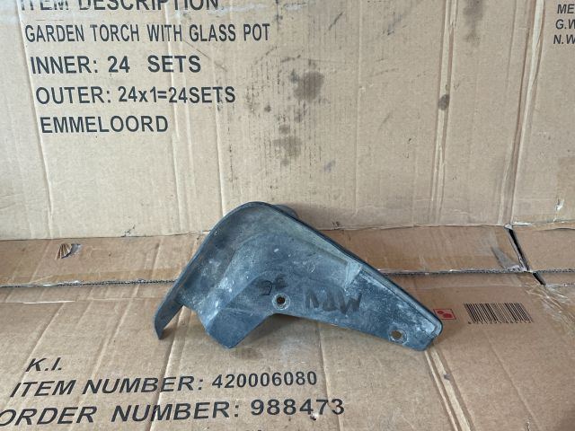 bontott MAZDA MPV Jobb első Sárvédő Gumi