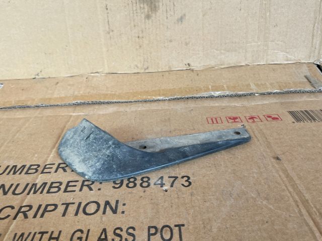 bontott MAZDA MPV Jobb első Sárvédő Gumi